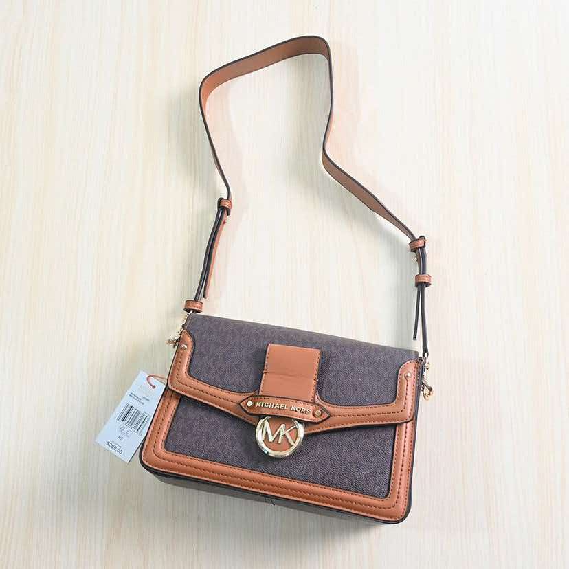 Michael Kors'un yepyeni minima - Women Bags Mk incelemesi ve fiyatı