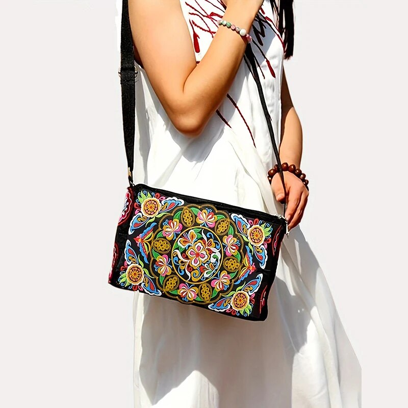 Kadın İşlemeli Çiçekler Naylon - Women Bags Offers incelemesi ve fiyatı